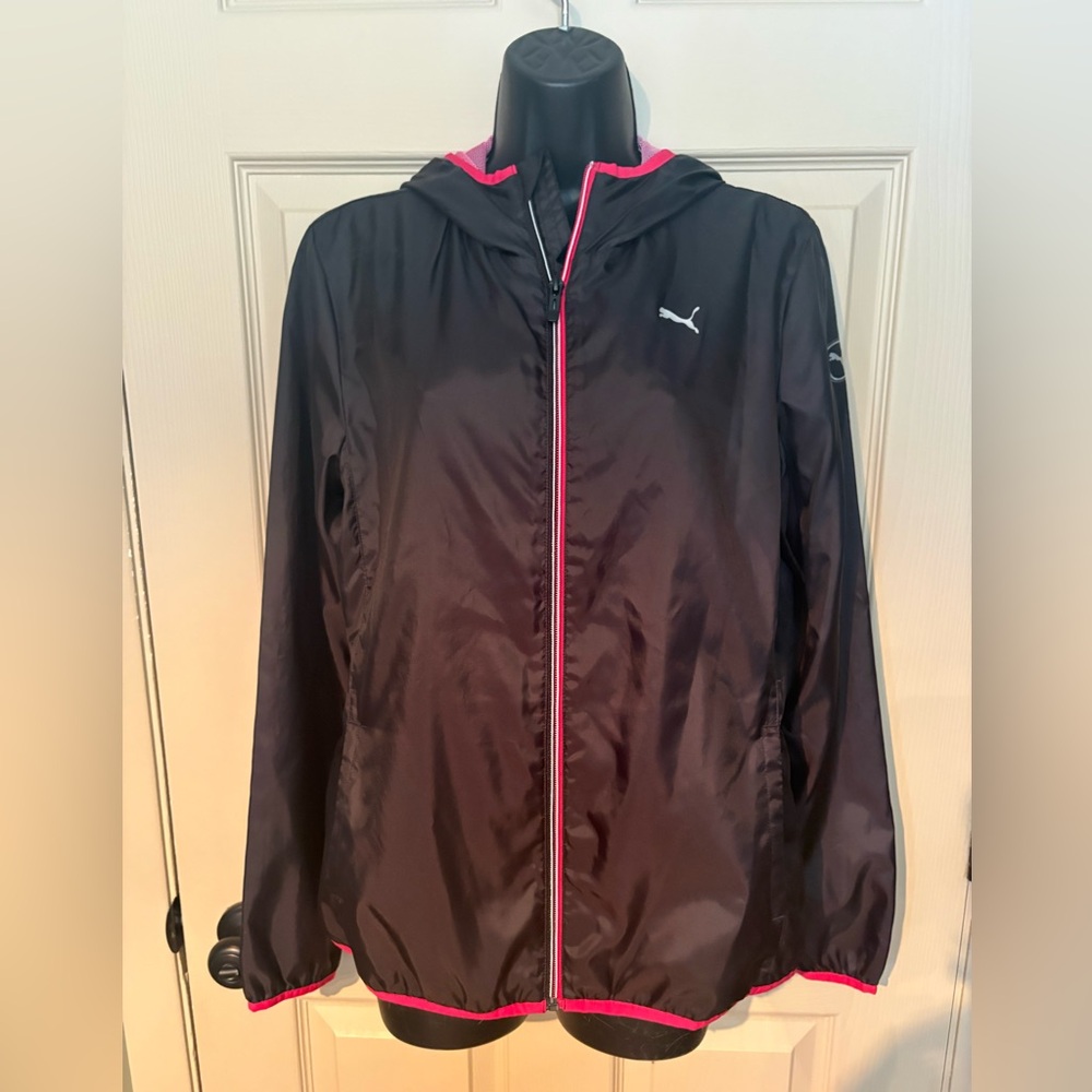 Puma Women's Black light wind breaker with Pink Highlights